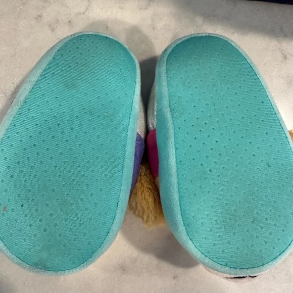 Size 5-6 Toddler Paw Patrol Slippers - Picture 5 of 5